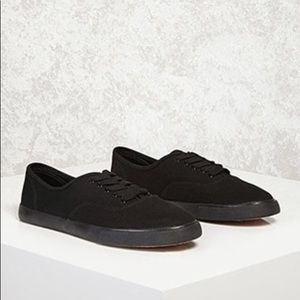 *Brand New // FOREVER 21 Low top Lace-up Sneakers